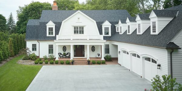 The back of this Lake Drive home in Grand Rapids.